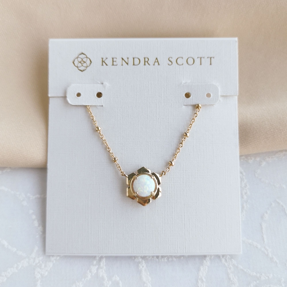 Kendra Scott Gold Susie Necklace Bright White Kyocera Opal